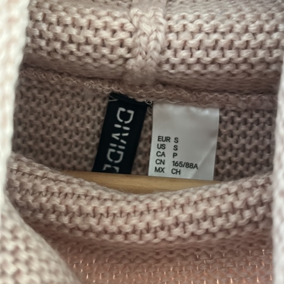 H&M Blush Cowl neck mid weight Sweater - Picture 4 of 7